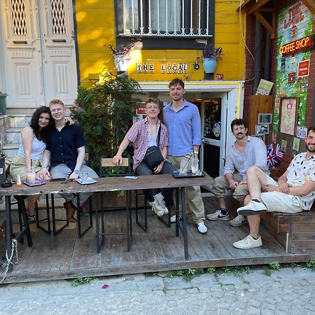 The Local Hostel & Guesthouse Istanbul Exterior photo